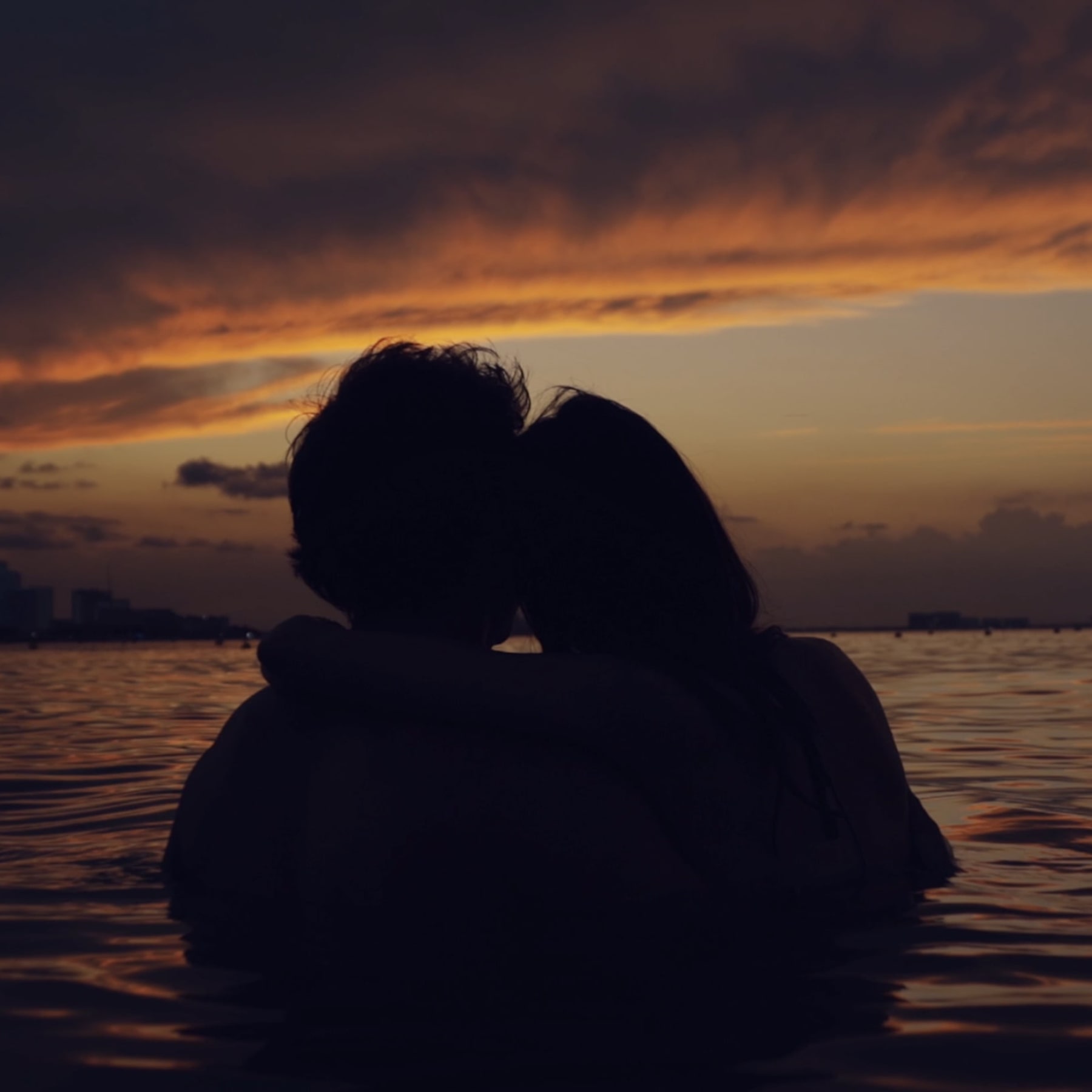 Manlo Can you feel the light Artwork” title=