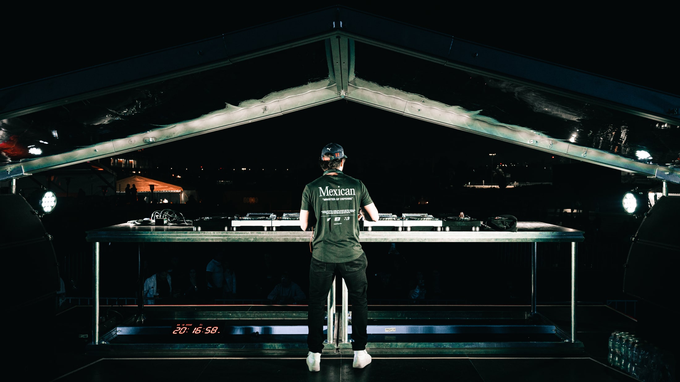 Manlo virtual DJ Set every weekend before America´s Soocer team match