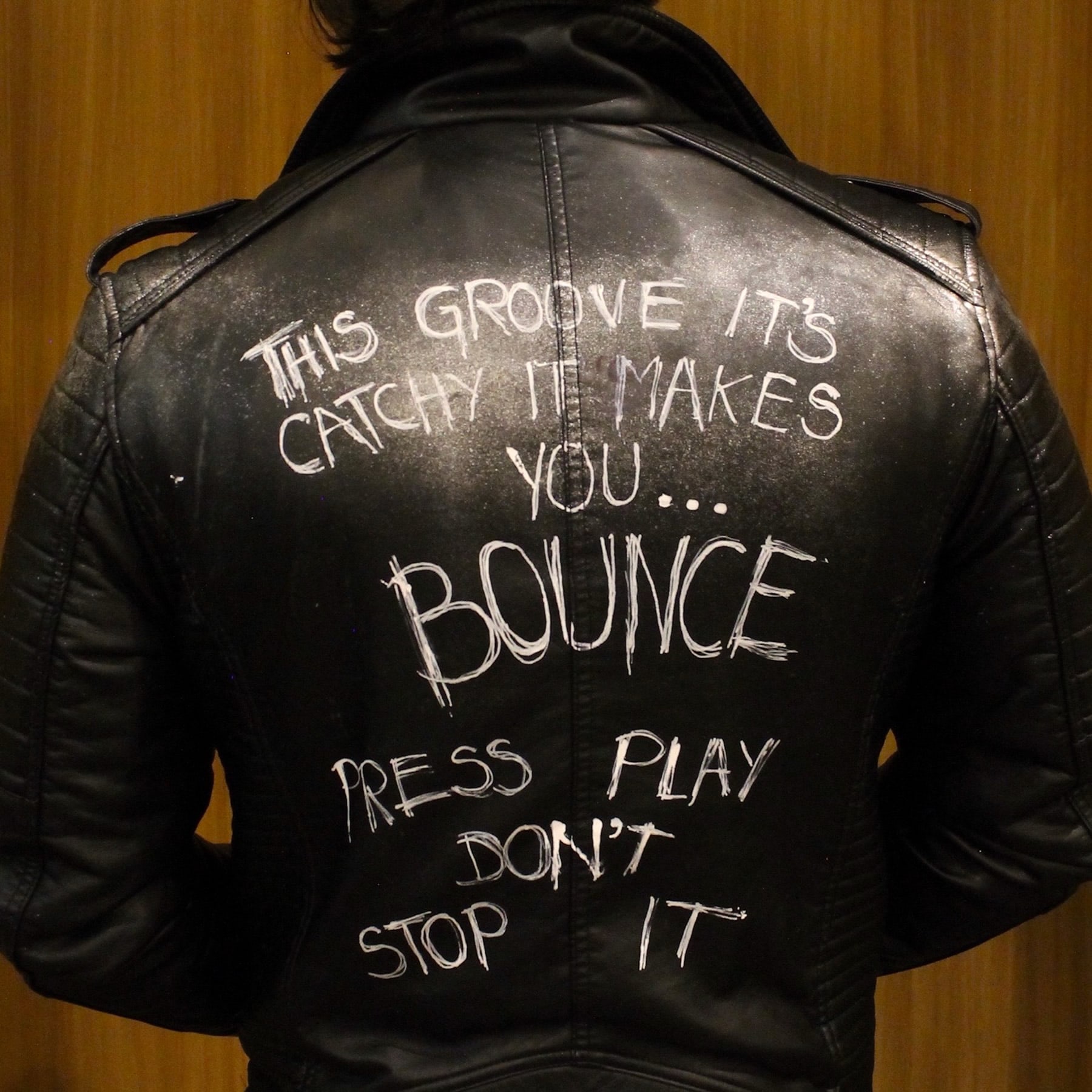 Manlo Bounce Artwork” title=