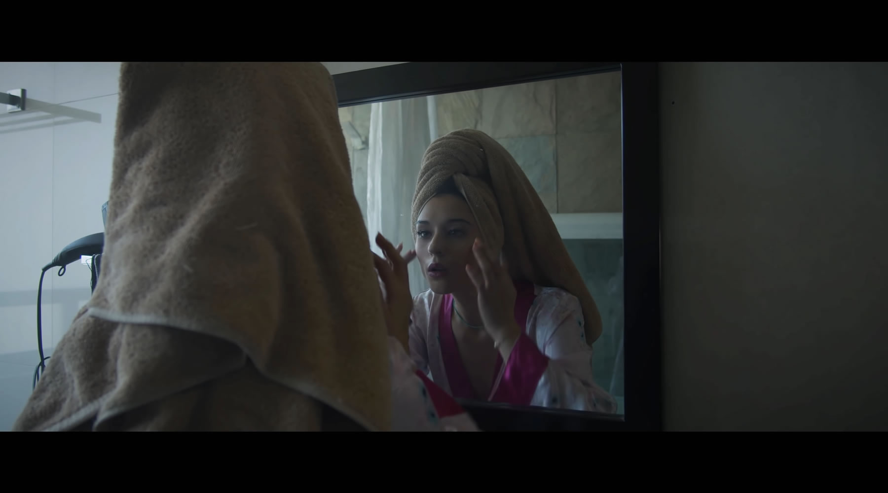 Manlo Milkshake Video Still 10” title=